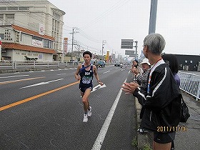 力走を見せる選手