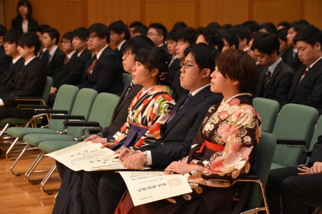 経営学部7期生、卒業おめでとうございます。