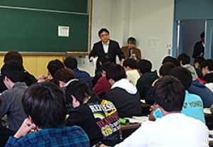 経済学部1年生が大学で何を学ぶかを考える