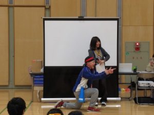 『子どもの発達と芸術』器楽合奏の発表会～こども発達学科2年生with　保育（『音楽表現B』）