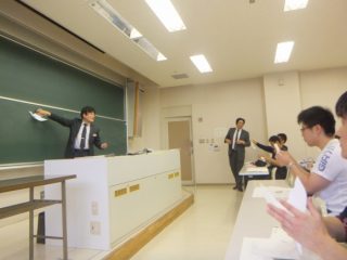 学校現場から新卒教師に求められるもの　4年生「教職実践演習」より