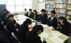 小学校でのボランティアを前に説明会