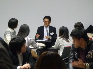 教職希望学生をサポートします—OB・OG教員との交流会—