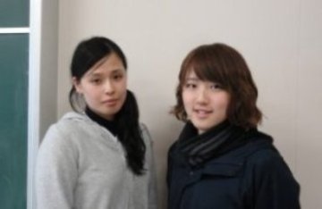 女子主将の南真由さん（右）と夏井坂真由さん