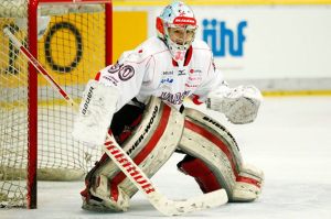 アイスホッケー女子日本代表メンバーGKに選ばれた藤本那菜さん