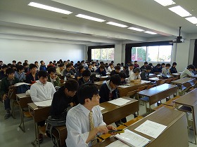 経済学部インターンシップ報告会