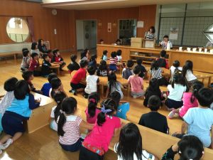 栗山町の子どもたちと「科学遊び」