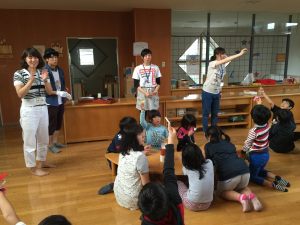 栗山町の子どもたちと「科学遊び」